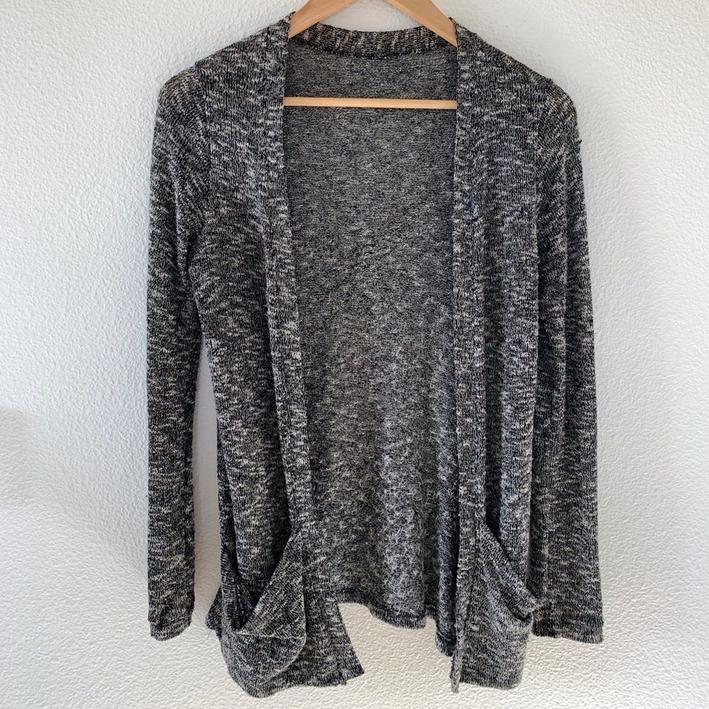 Grey and white cardigan with pockets